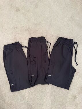 3 Pairs Sketchers Jogger scrubs